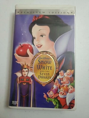 Snow White & The Seven Dwarfs (Platinum Edition) DISNEY CLAMSHELL VHS Used - Image 1 of 3