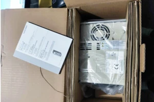 1PC NEW Yaskawa Servo DRIVER SGDS-01A22A IN BOX - Picture 1 of 3
