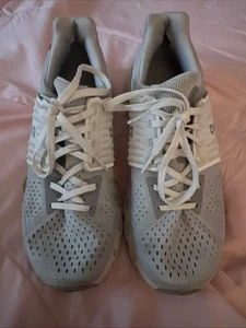 Size 7 Womens ON Cloud Running Shoes Glacier/White - Picture 1 of 8