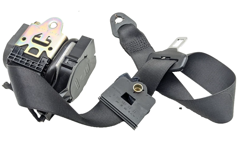 Черный оригинальный натяжитель переднего правостороннего ремня безопасности 00-03 Mercedes E320 E430 - Изображение 1 из 4