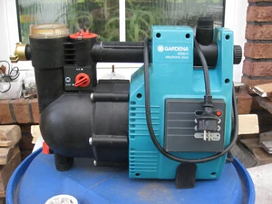Gardena 4000/4 electronic plus Hauswasserautomat HWW Gartenpumpe - Bild 1 von 6