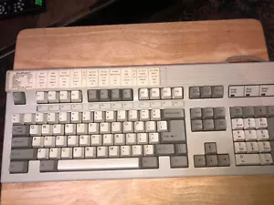 Vintage Magitronic FK-2001 FSQ4VY Mechanical Keyboard with White Alps switches - Picture 1 of 8