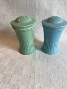 Universal Potteries Color-Glaze Salt and Pepper Shakers Sears Harmony House - Picture 1 of 7