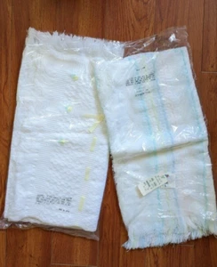 Lotto COPERTE ACRILICHE baci bambino NOS righe pastello frange floreali vintage 40x40 - Foto 1 di 10