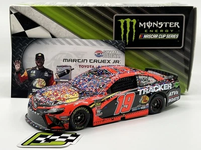 Bajo Martin Truex Jr. #19 2019 Pro Shops Sonoma Win 1:24 NASCAR diecast Foto 1 de 4