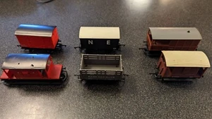 6 FURGONETAS Y VAGONES DE FRENO HORNBY/LIMA - CALIBRE 00 - Imagen 1 de 10