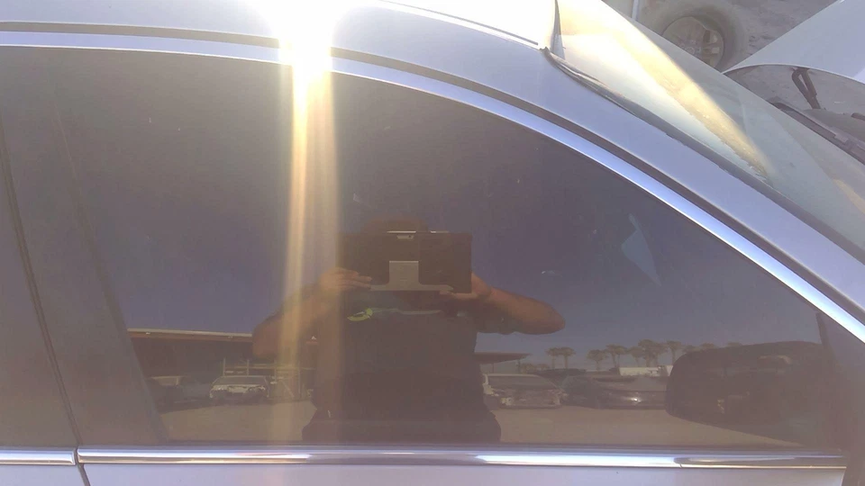 Front Door Glass/window BMW 530I Right 04 05 06 07 08 09 10 Foto 1 de 1