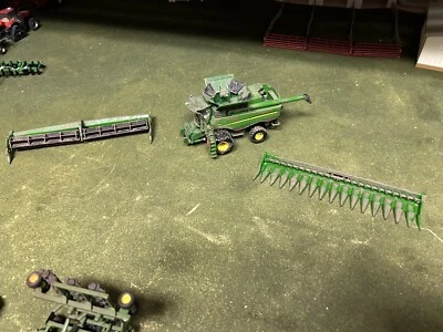 1/64 Ertl John Deere Custom Muddy Authentics #3 S690 Combine w/ Headers - Image 1 of 4