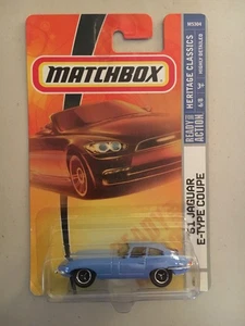 Matchbox 1961 Jaguar E-Type Coupe Blue Heritage Classics 2007 - Ready For Action - Bild 1 von 3