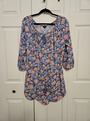 Mameluco floral azul y rosa Ann Taylor Loft para mujer talla pequeña Foto 1 de 4