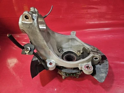 2022-2024 Mitsubishi Outlander FRONT RIGHT PASSENGER Spindle Knuckle Hub /Shield - Image 1 of 4