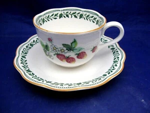  NIKKO GESCHIRR TEETASSE UND UNTERTASSE - JAPAN - ERDBEEREN UND BLUMEN - Bild 1 von 8