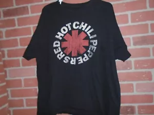 RED HOT CHILI PEPPERS HERREN LOGO T-SHIRT GRÖSSE 2X VON BRAVADO - Bild 1 von 3