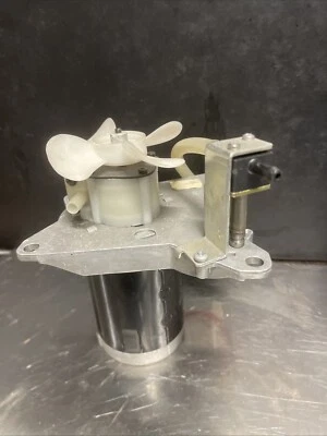 Máquina comercial de café y bebidas Flavia Brewer S350 (Motor) RfA4.3 Foto 1 de 3