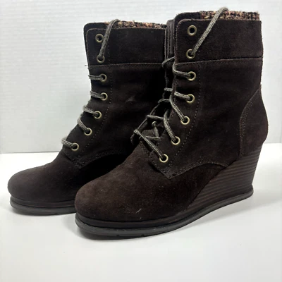 Caterpillar Women Boots Sz 7 CAT Bootie Wedge Heel Brown Suede Winter Shoe EUC - Image 1 of 4