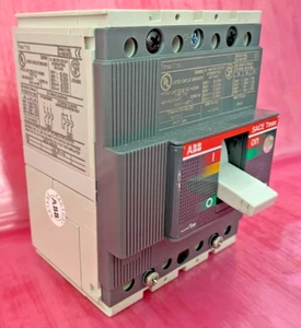 ABB SACE TMAX T1N 4-POLE 30 AMP CIRCUIT BREAKER ***NEW OLD STOCK*** - Picture 1 of 3