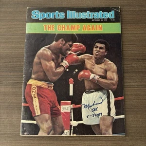 Revista deportiva firmada por Muhammad Ali The Champ Again automática sin etiqueta - Imagen 1 de 24