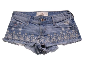 HOLLISTER SHORTS ladies size 3 light blue denim white embroidery 100% cotton - Picture 1 of 5