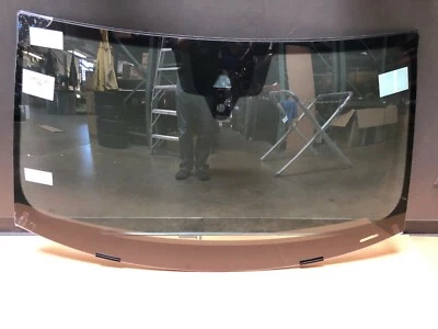 Стекло лобового стекла Lamborghini Urus, совместимое с HUD, новое неоригинальное P/N 4ML845099P - Изображение 1 из 4