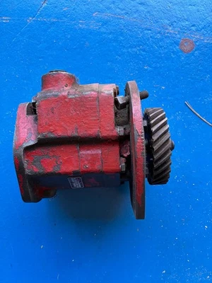 M&W Hydraulic Pump Farmall M 400, 500 Super M, Live Hydraulic Pump - Image 1 of 4