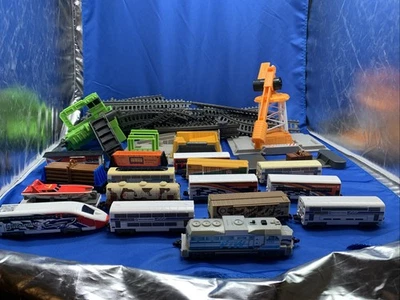 2012 Jakks Pacific Power City Train Set Lot - Not Complete 1 Tran And 15 Cars - Image 1 of 4