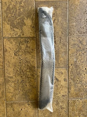 NUEVO MB E W211 GRONT PARACHOQUES REJILLA CENTRAL INFERIOR A2118851253 OEM Foto 1 de 4