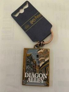 Harry Potter Diagon Alley Tourism Keychain - Picture 1 of 2