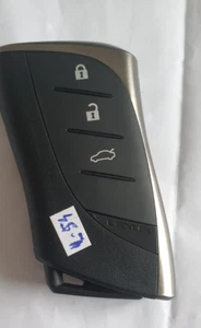 UNLOCKED -LEXUS Remote Key Fob B2C2K2R Tokai Rika 434mhz , Chip 8A GENUINE , - Picture 1 of 6