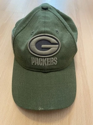 Gorra de béisbol Green Bay Packers Salute to Service New Era con correa trasera bandera de la NFL Foto 1 de 4