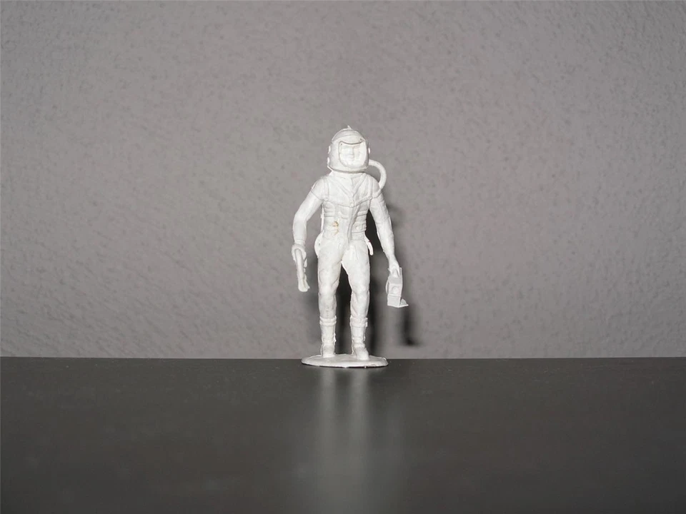 MPC Astronauta con Pistola Láser Años 60 - Plástico Blanco Foto 1 de 1