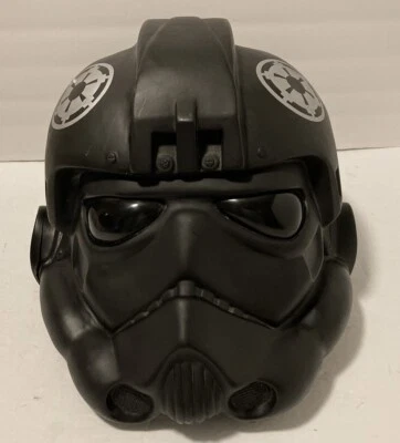 Máscara Don Post Star Wars Tie Fighter capacete preto Lucas Film Ltd. 1997 FALHAS LIDAS - Imagem 1 de 4
