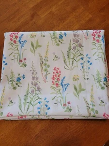 Laura Ashley Rectangle Tablecloth 60"x100" Floral on White Spring Fabric  - Picture 1 of 4