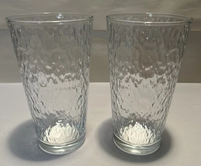 2 Circleware 16 oz Glasses Crinkle Rain on Window Pattern 6” tall Excellent - Image 1 of 4