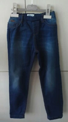 pantalón vaquero marca Mayoral talla 5 años - Imagen 1 de 3