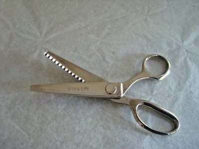 GINGHER 7 1/2"  Pinking Shears, Made in Italy - Imagem 1 de 2