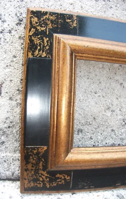 Large cadre ancien en bois noir et doré 24,5 X 29 cm Feuillure 13 X 18 cm - Photo 1/4