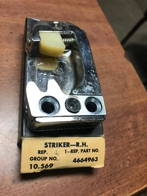 Olds Striker Plate 1955 NOS 4664963 4664964 par Foto 1 de 4