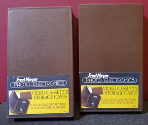 2 Vintage Fred Meyer VHS Klappkoffer - braun - leere Aufbewahrungskoffer - Bild 1 von 3