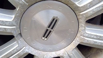 MKZ       2009 Center Cap Wheel 366141 - Image 1 of 4