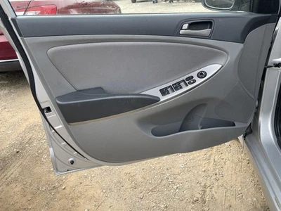Hyundai Accent 2016 panel de moldura de puerta delantera 972990 Foto 1 de 4
