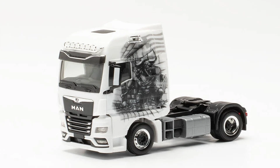 Herpa 315715 - Man Tgx GX 'Lagoudakis/Minotaur' - 1:87 - Image 1 of 1