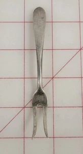 WADEFIELD by S. Kirk & Son Sterling Silver Lemon Fork No Monogram 4-1/2 Inches - Picture 1 of 4
