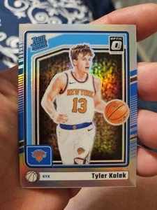 Baloncesto óptico Donruss Tyler Kolek 2024-25 plateado holograma clasificación Rookie Knicks - Imagen 1 de 3