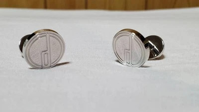 Gemelos Dunhill d × AD Logo Emblema Color Plata W Redondos sin usar hechos en Inglaterra Foto 1 de 4