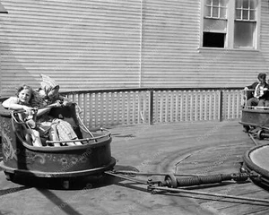 Peitsche Fahrgeschäft 1938 Vintage 8x10 Fotografie Reprint - Bild 1 von 1