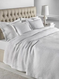 Stunning Jacquard Design Bedspread in White 180cm x 270cm Made in Portugal - Imagen 1 de 2