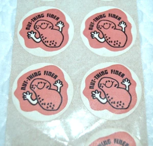 PEANUT Scratch 'n Sniff 1979 RARO Vintage Años 70 7 Pegatinas por TREND Marrón Mate - Imagen 1 de 9