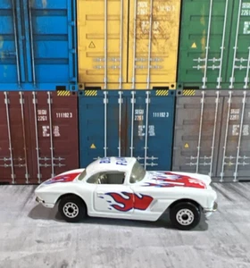 1982 Matchbox Lesney No 71 '62 Corvette BLUE FLAME - Picture 1 of 4