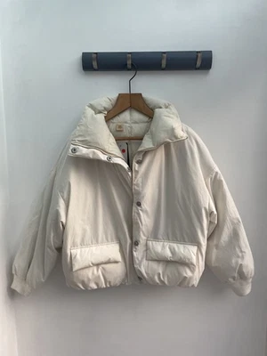 Levi's Women’s Down Puffer Jacket Size Medium Reversible NEW RRP £200 - Image 1 of 4