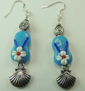 Blaue Flip Flop Lampwork Strand Sandalen mit Muscheln Handarbeit - Bild 1 von 1